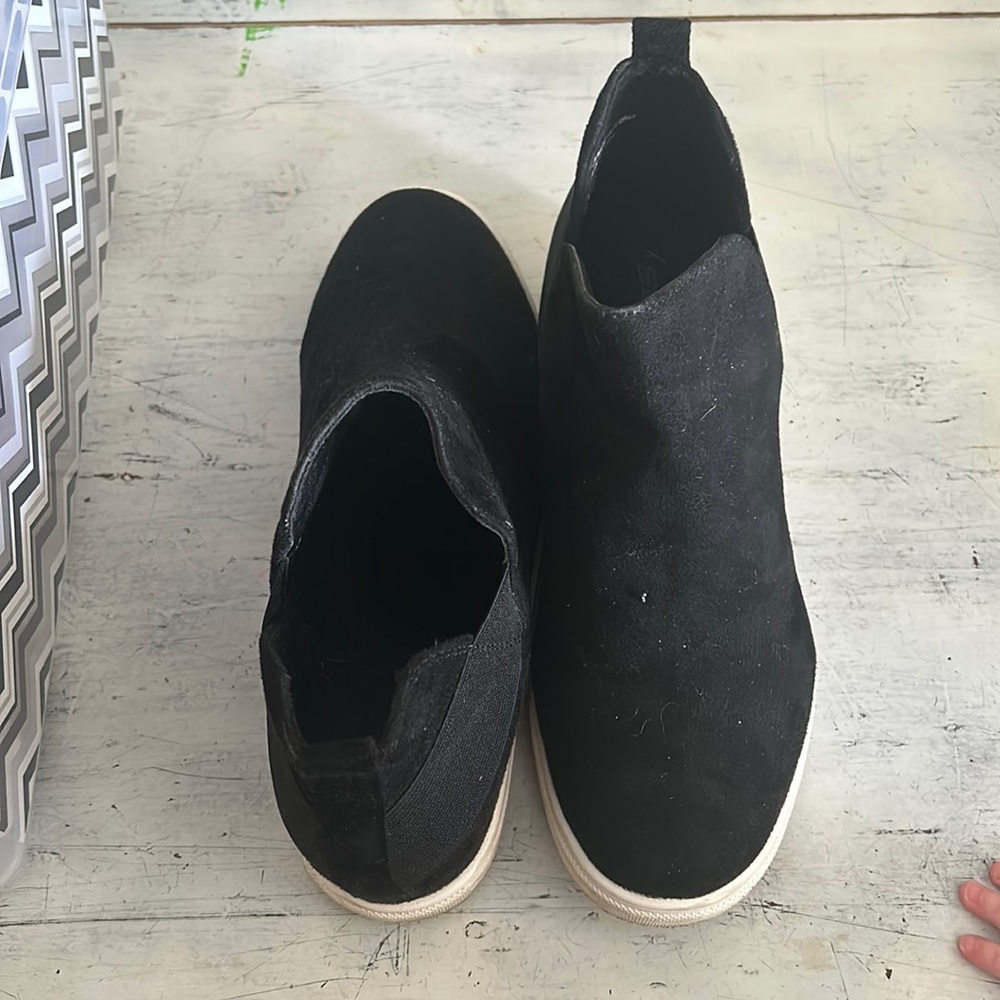 Soda Wedged Sneakers size 9